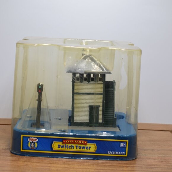 Bachmann Trains Thomas and Friends Switch Tower 45237 2011 HO/OO Brand New - Picture 2 of 12